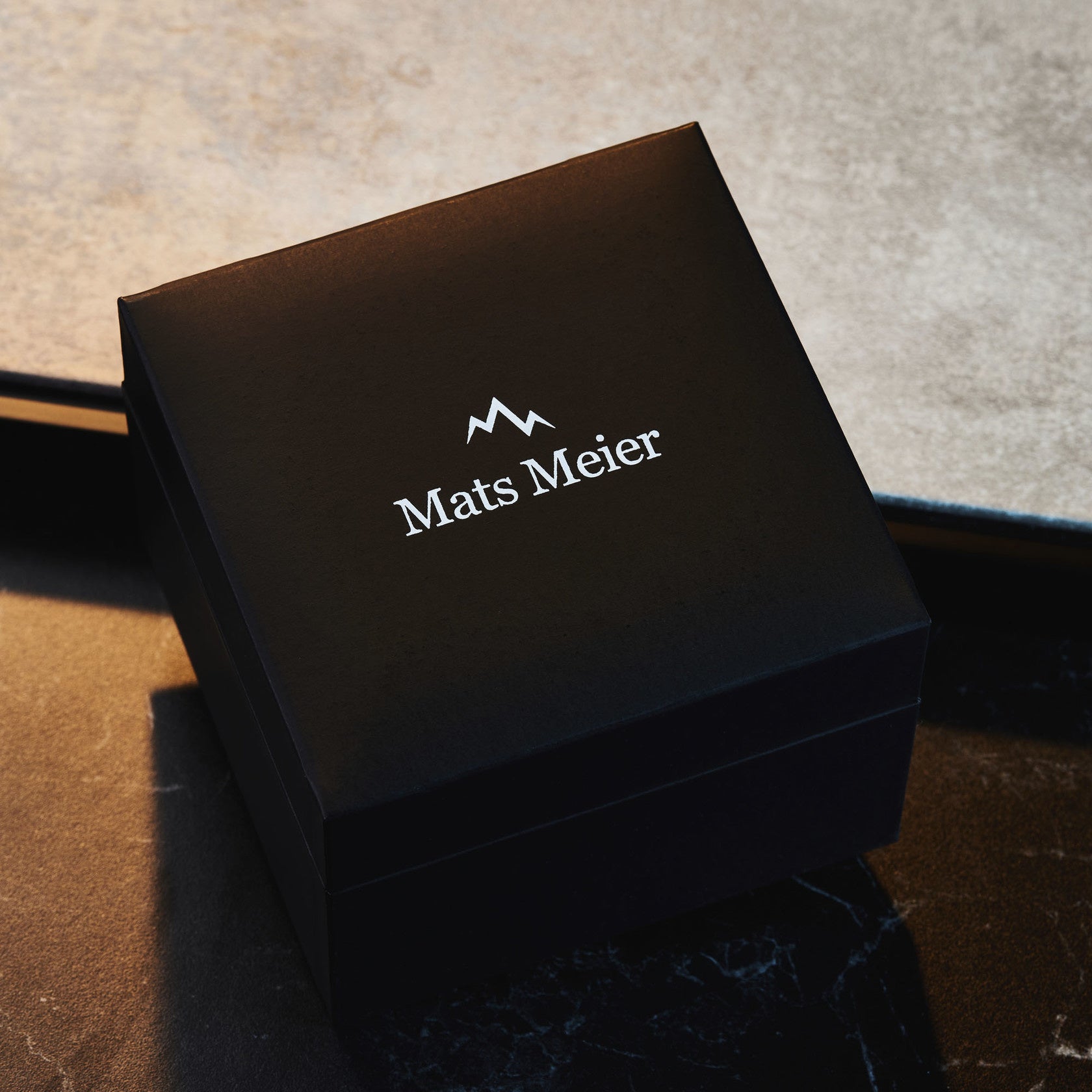 Grand Combin chronograph mens watch and watch box gift set   